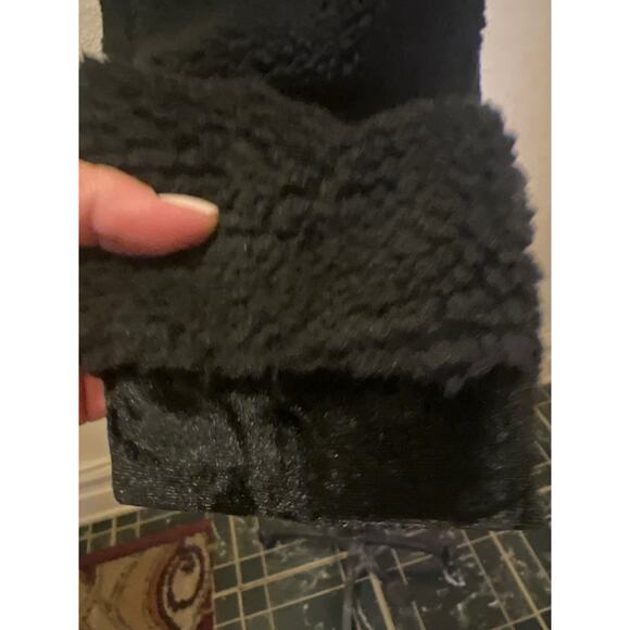 Women’s Black Fuzzy Faux Fur Velvet Trim Button Down Cardigan Sweater Size M - Picture 7 of 10